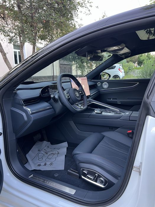 Zeekr 001 Ultra  2026 model без пробег