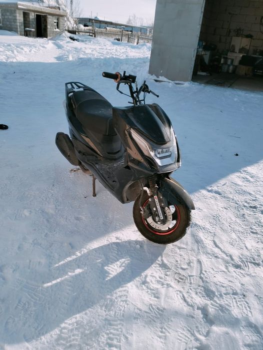 Продам скутер м8 150куб