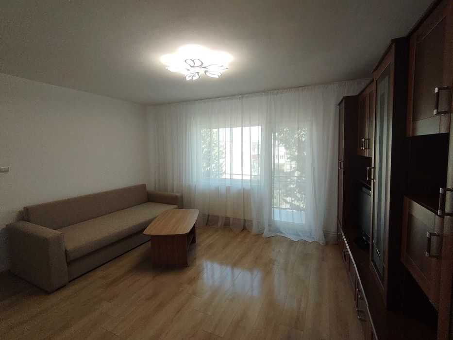 Inchiriez apartament 3 camere Micalaca str. Voinicilor