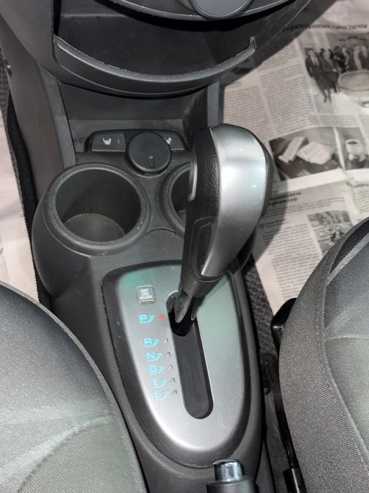 Шевролет Спарк почти новая