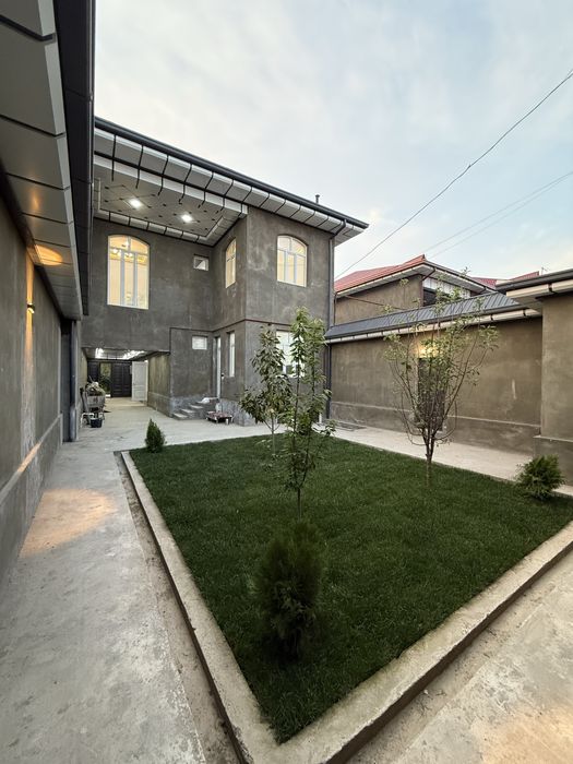 Yengi qurub bitqazilgan 7 xonaliy uy sotiladi