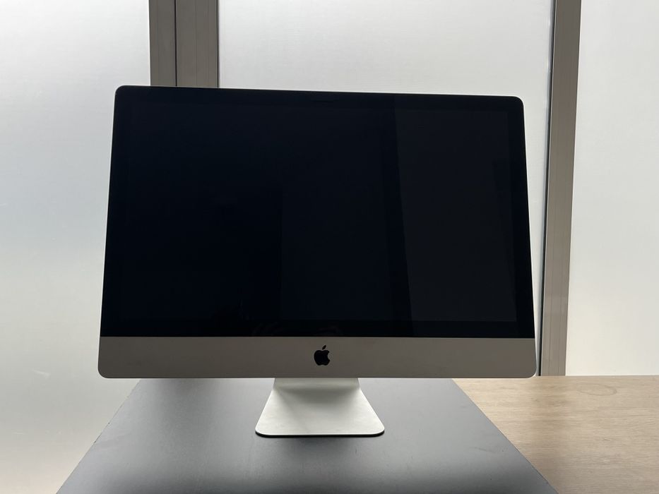 Apple iMac 27" Mid 2010 – 3.6GHz Core i5 / 8GB RAM / 4TB HDD / ATI Rad
