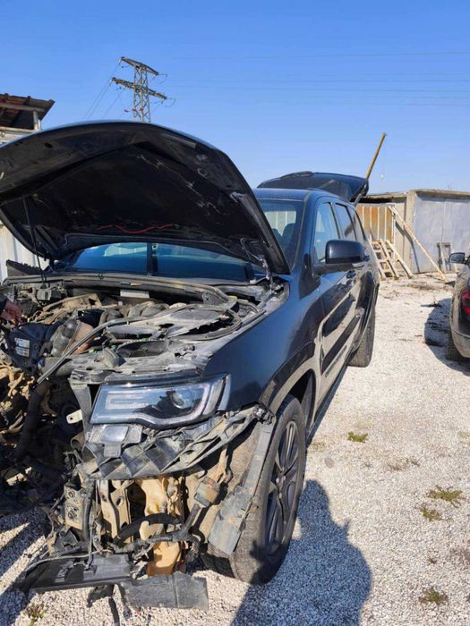 Продавам Jeep Grand Cherokee 3.0 CRDI НА ЧАСТИ !!