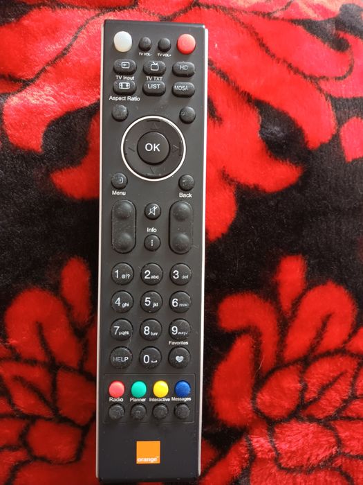 Vând   telecomandă nouă