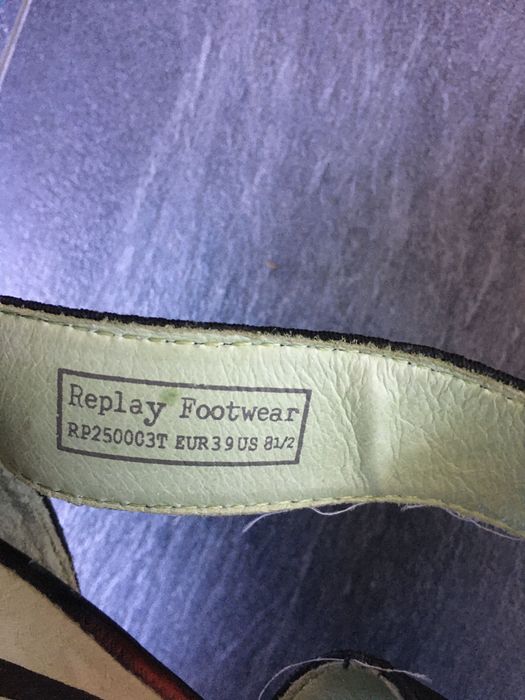 Обувки на висок ток 39 номер