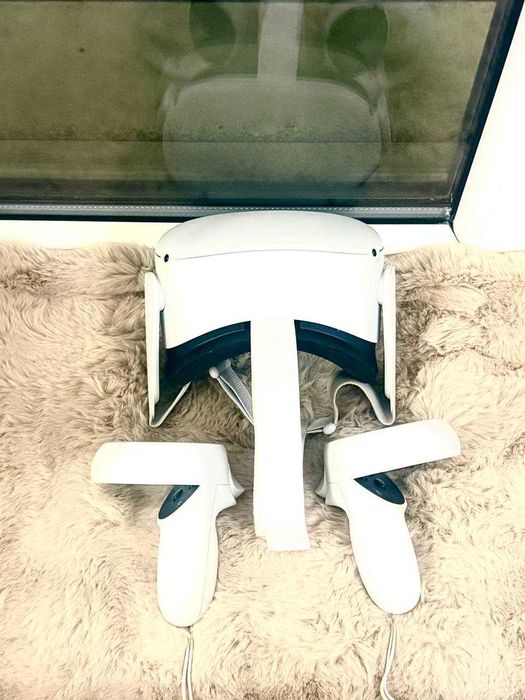 Продам Oculus Quest 2