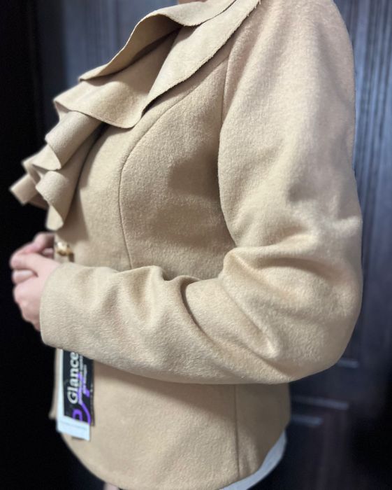 Пальто новое,демисезонное