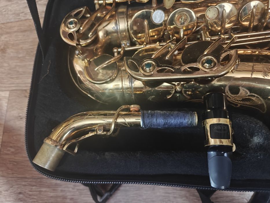 Продаю Саксофон Альтовый