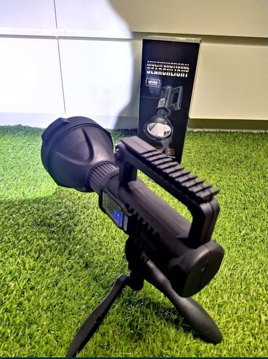 Lanterna W590 Noul Model de LED CREE P50 Camping, Pescuit, Vanatoare!