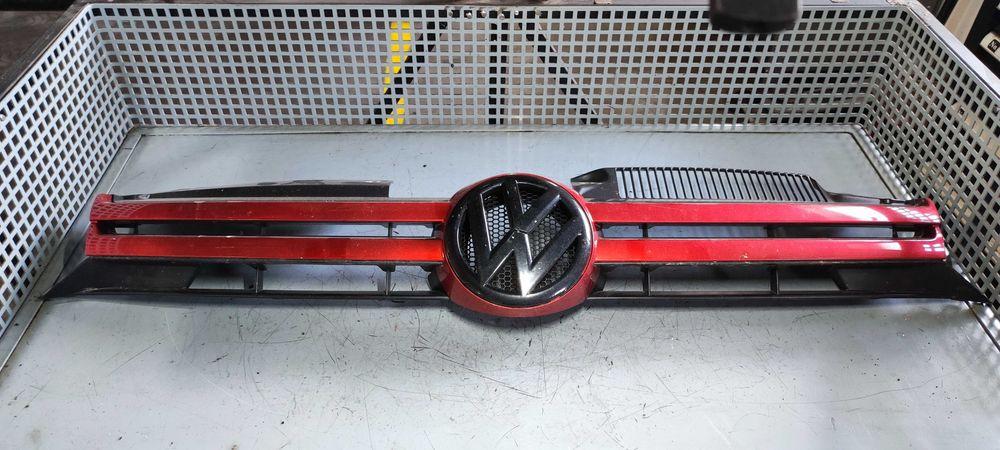 Grila fata volkswagen vw golf 6 hatchback