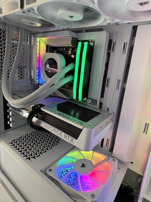 PC Ryzen™7 9850X3D/B650E Stealth/RTX 5080/32GB/1000W Gold/Garantie/TVA
