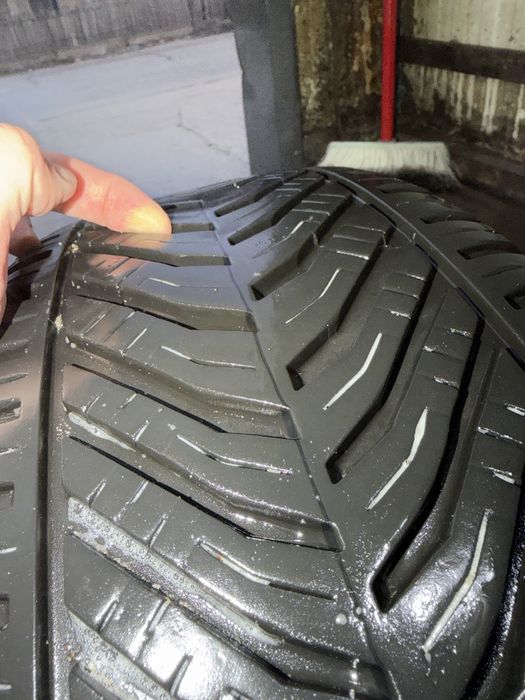 Jante r18 Charleston cu cauciucuri all sezon 225 45