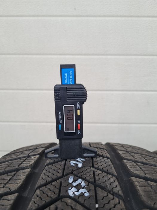 Зимни гуми 4 броя PIRELLI SottoZero3 255 35 R21 дот 1122