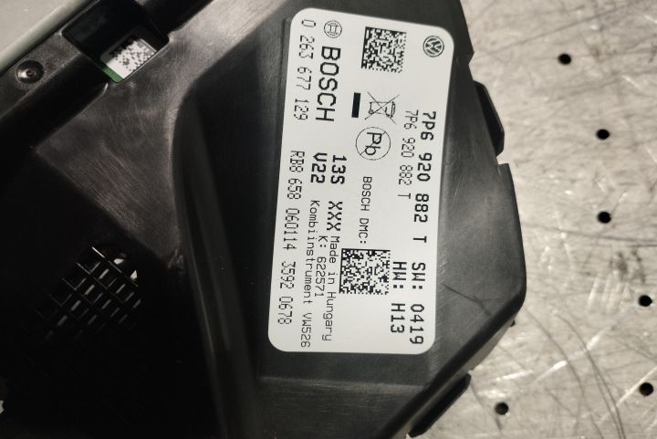 Ceasuri bord 7P6 920 882 T Volkswagen VW Touareg generatia 2 7P (face