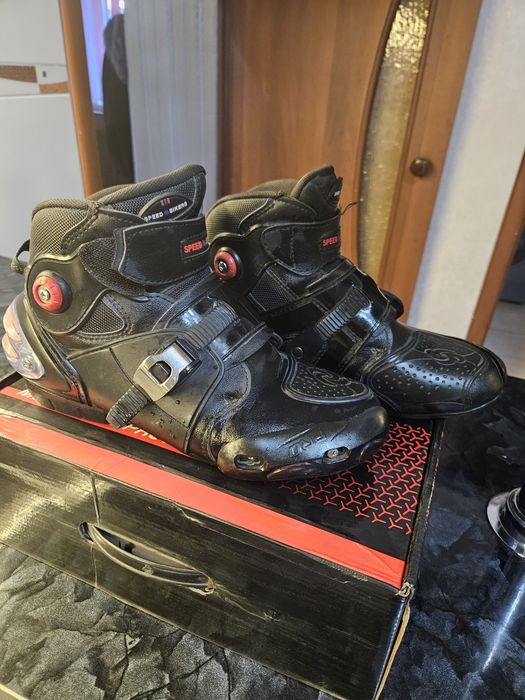 Мото экипировка.