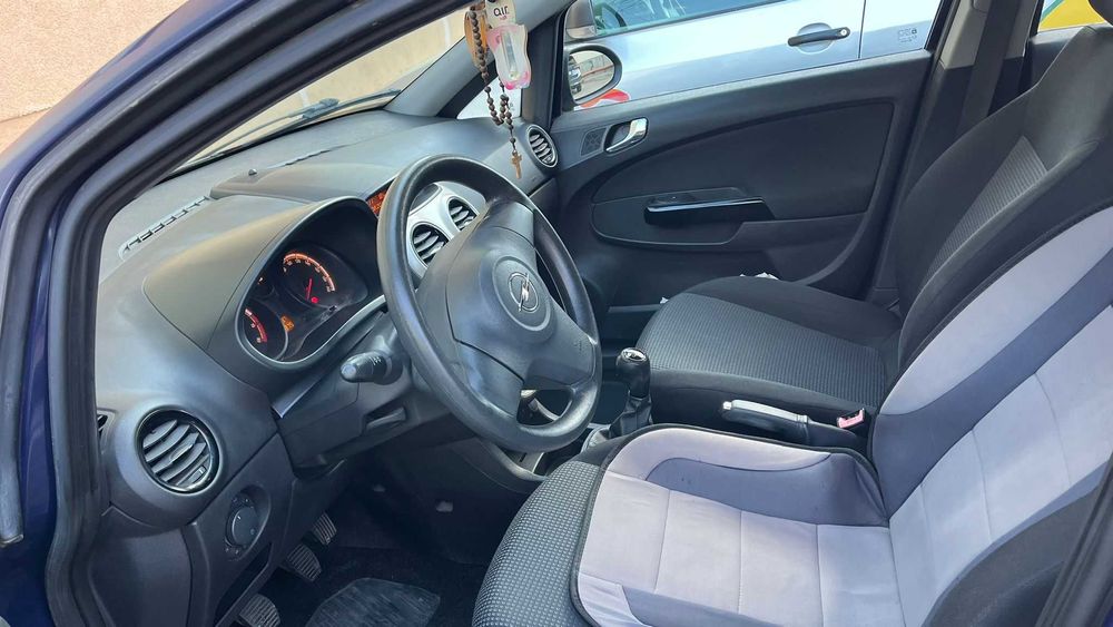 Opel Corsa D benzina
