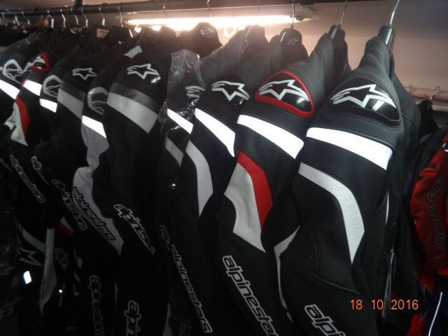 Намаление alpinestars нов екип alpinestar алпинстар кожа екип яке пант