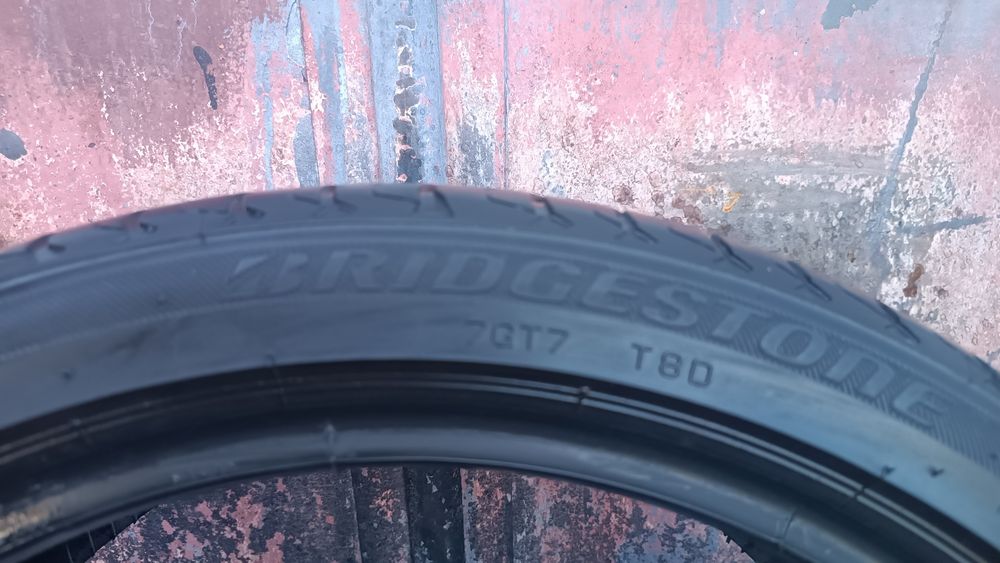 225/40/18 Bridgestone