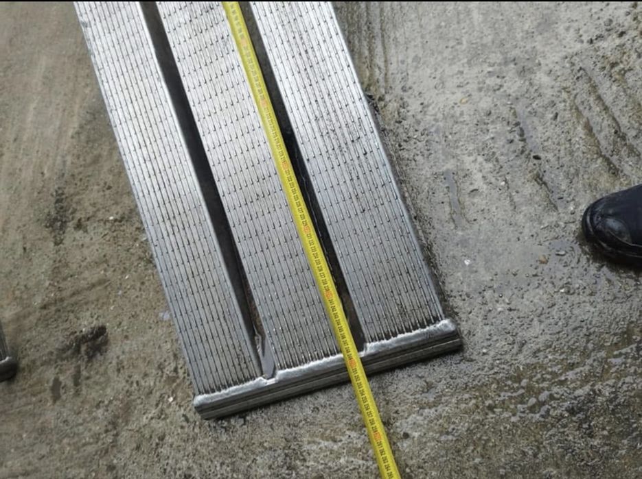 Rampe Aluminiu (ca noi, 2.5m) de încarcare utilaje