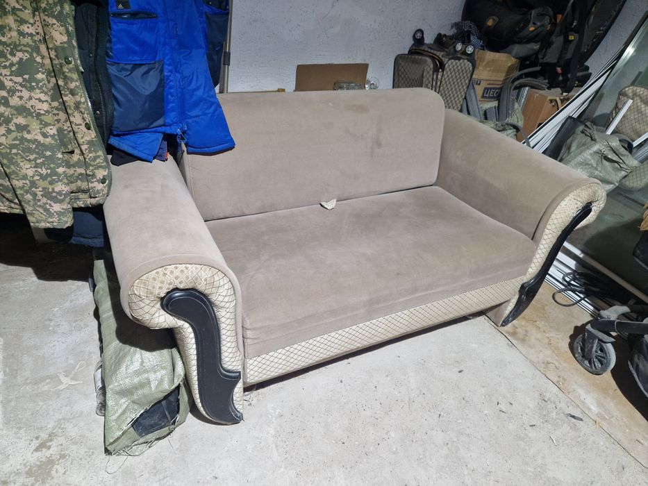 Продам Диван с креслом