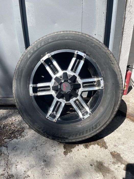 Продам диски с резиной R18