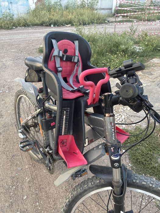 Продается два детских кресла на велосипед
