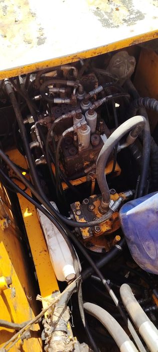 Hyundai 1400 Ekskavator sotiladi