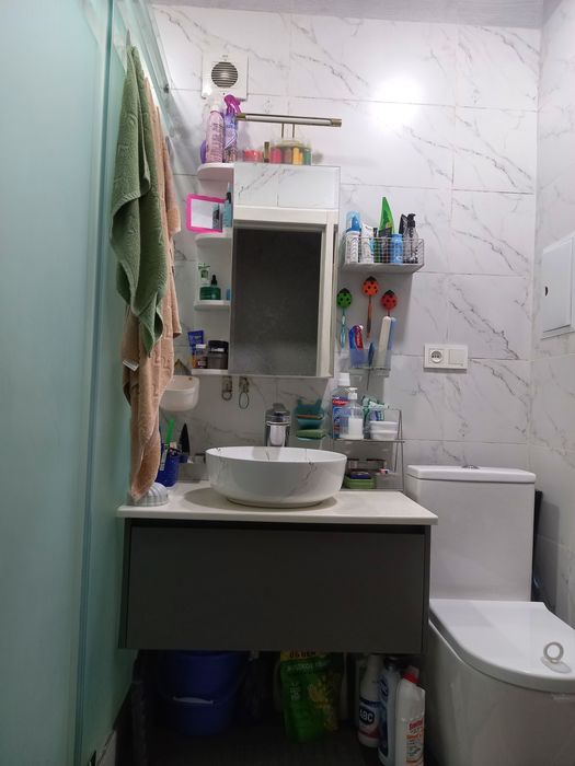 Уй сотилади 2 хонали 3 хона килинган Учтепа тумани Гузар 9а