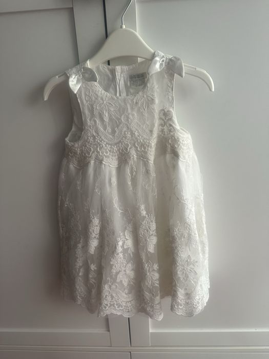 Красива бяла рокля с дантела Mamas&Papas размер 12-18 месеца
