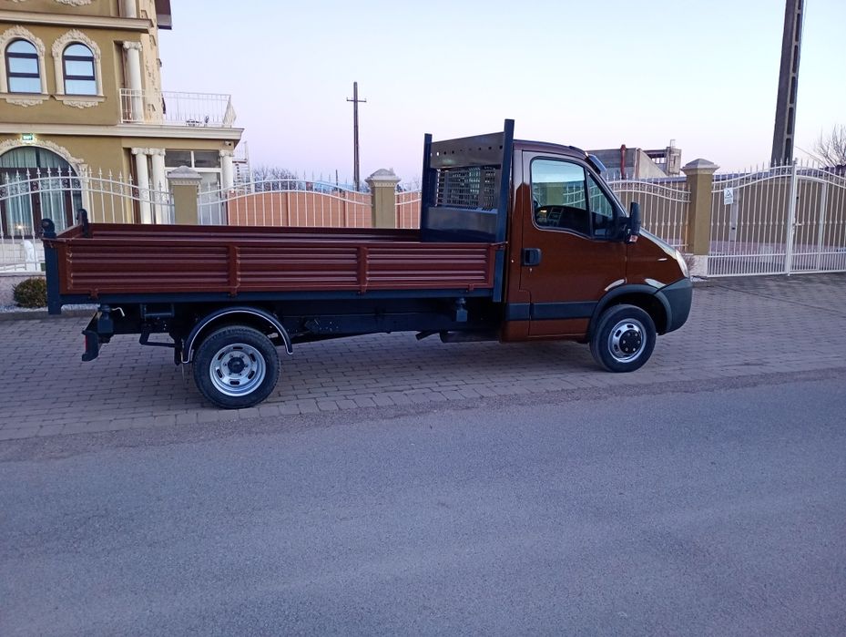 Iveco 35 c 15 basculabil 2011 Spania