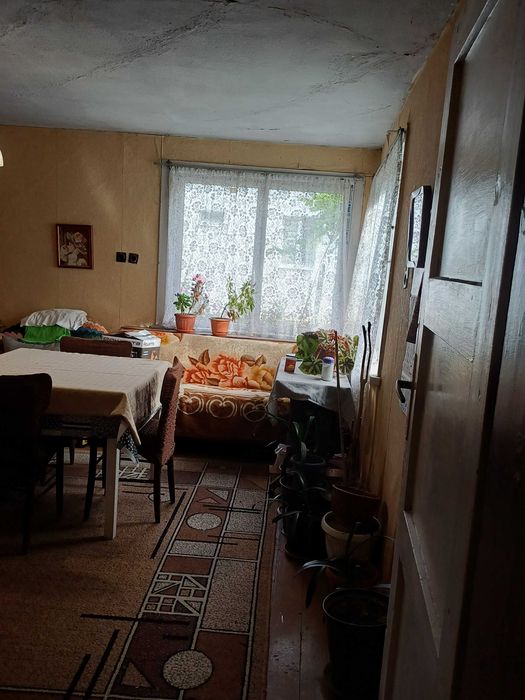 Продавам къща с Белоградец обл. ВАРНА