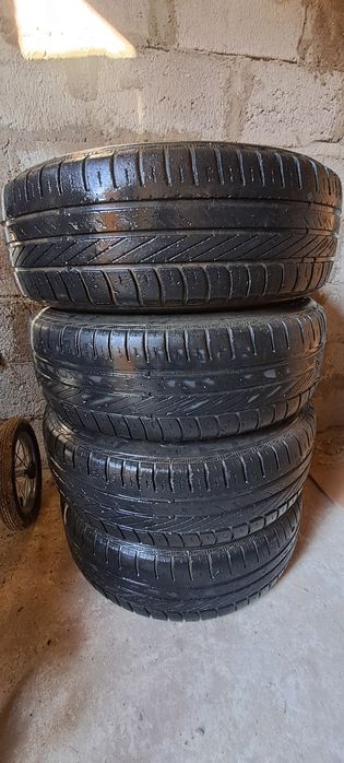Продам колеса с шинами р15