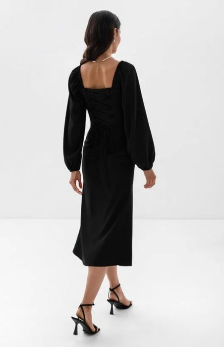 Платье бренда Lichi