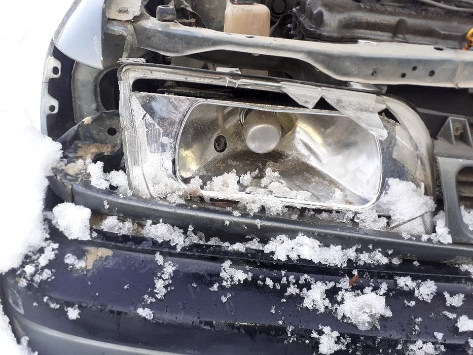 Nissan sunny в аварийном состоянии
