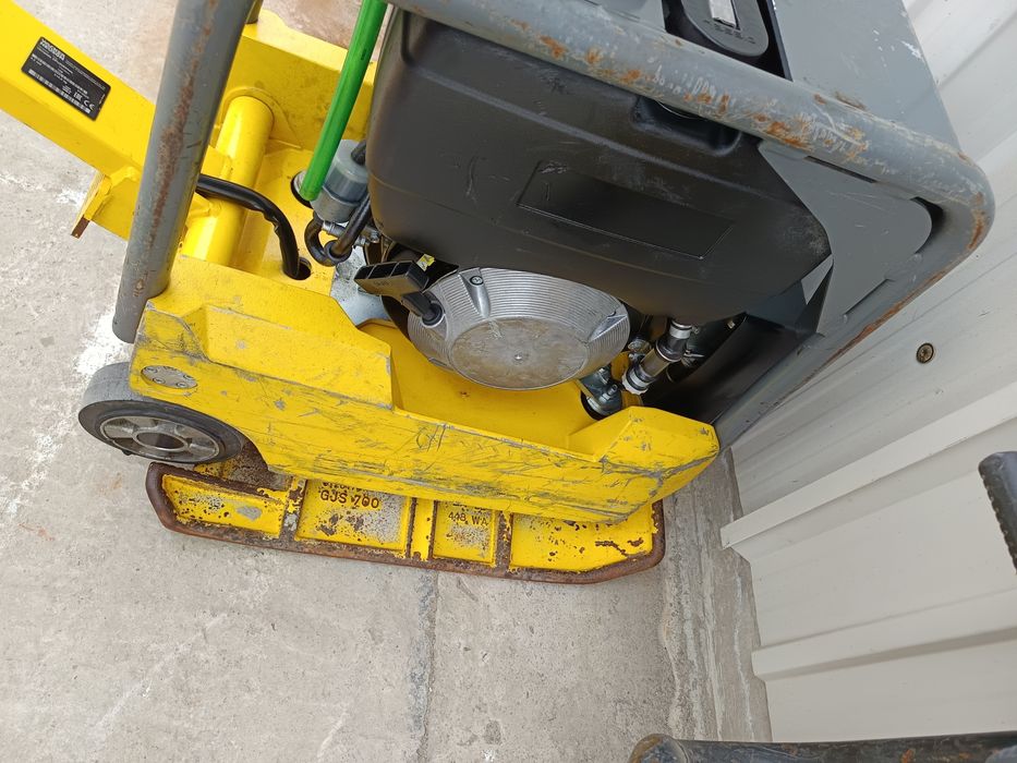 Placa vibranta Wacher Neuson Reversibila 215 kg  placa vibranta diesel  pornire la cheie