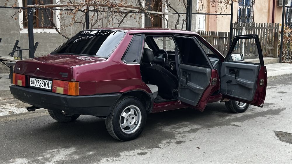 Лада Самара 21099
