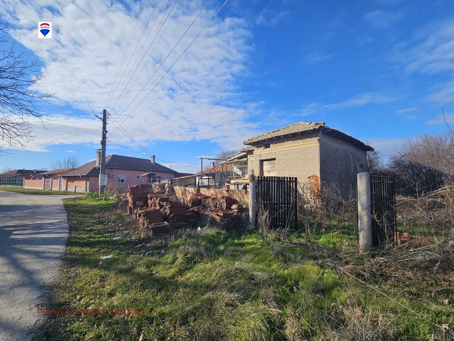 Продава се Къща в с. Савин, Област Разград - 84 кв.м за 60 €/кв.м - Снимка #3