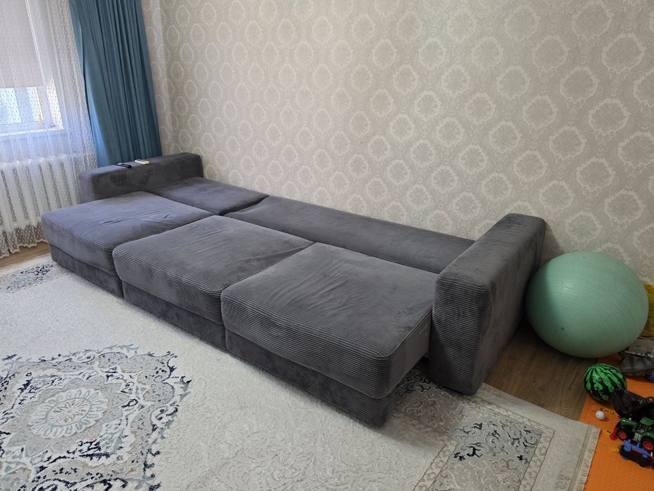 Продам диван для гостинной