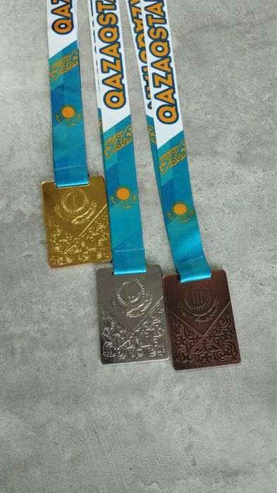 Медаль кубок статуэтка награды