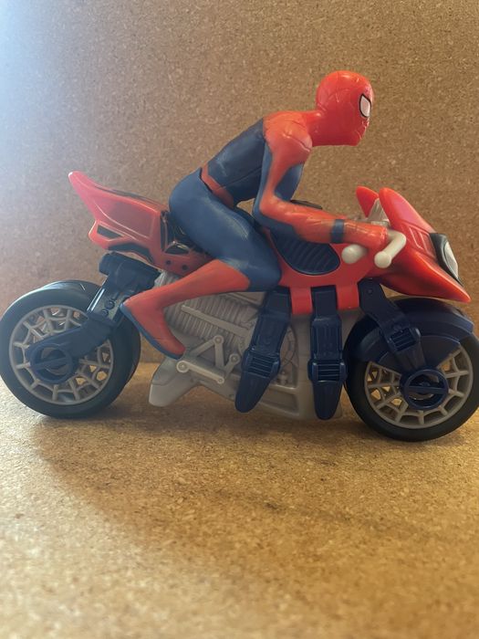 Motocicleta+drona spider man