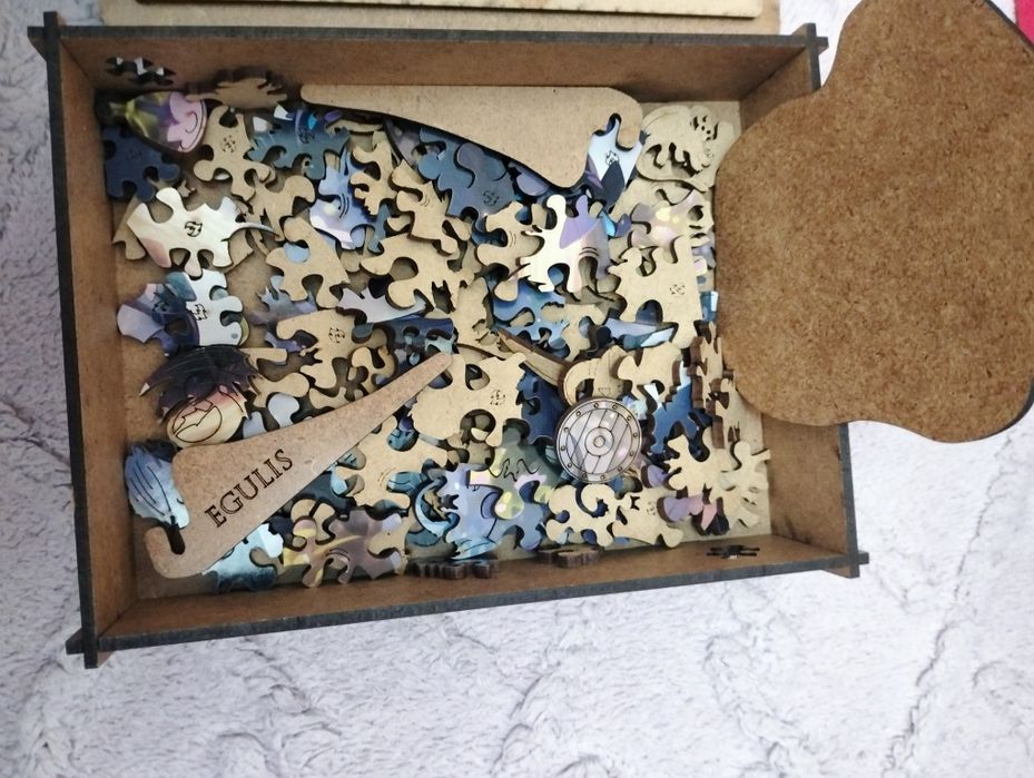 Продам  пазлы и игры