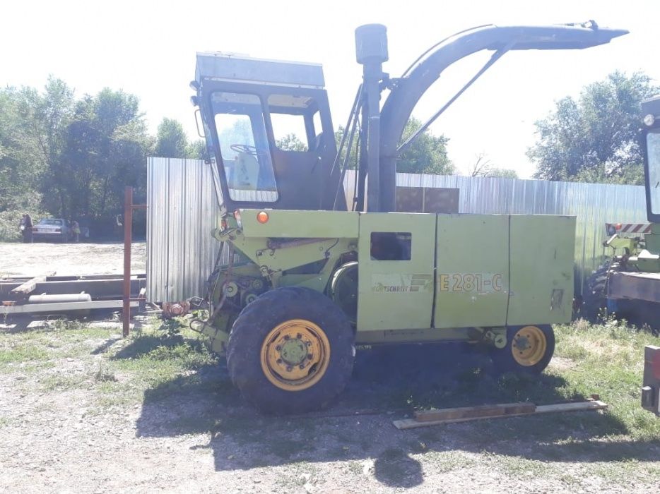 Комбайн кукурузный форштрит Е281.