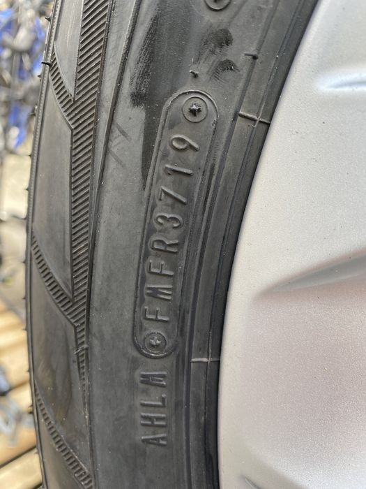 Jante roti vw 17 originale cu anvelope impecabile