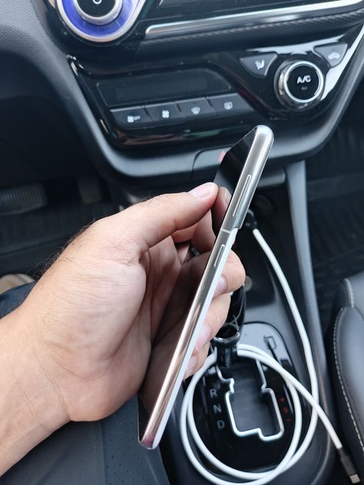 Продам Galaxy S21