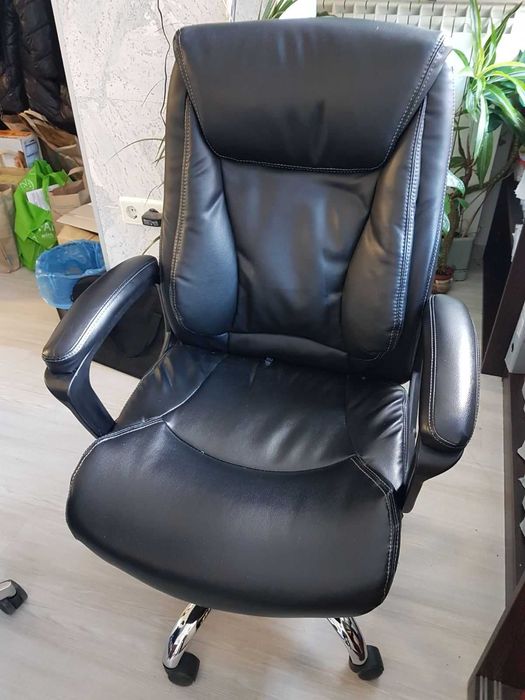 кожени офис столове