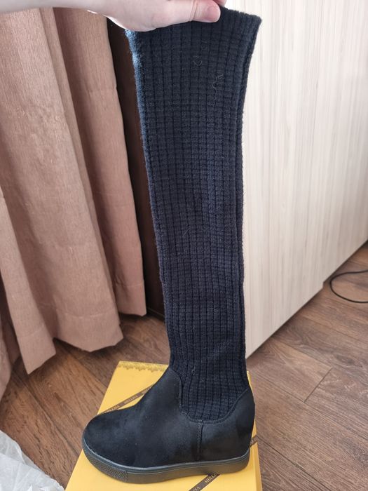 Дамски ботуши, тип чорап в черен цвят