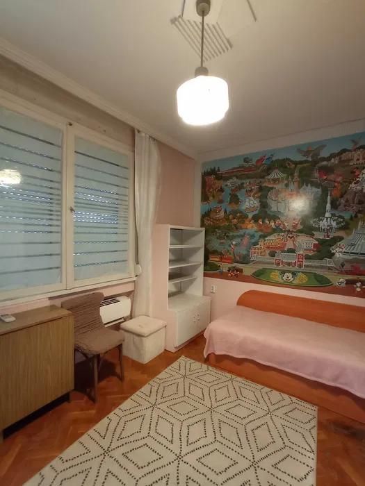 Дава се под наем Едностаен апартамент в Пловдив, Център - 20 кв.м за 178.5 € - Снимка #1