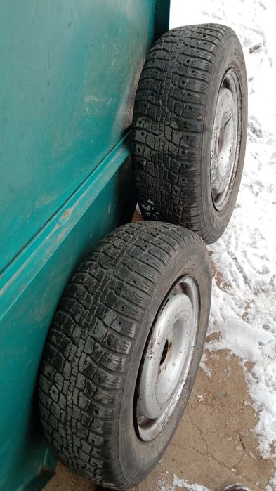 Продам пакришка  р 13 шипрвка