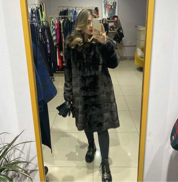 Новая норковая шуба с капюшоном
