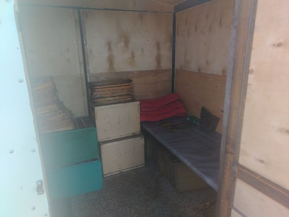 Пчелоприцеп. С ульями